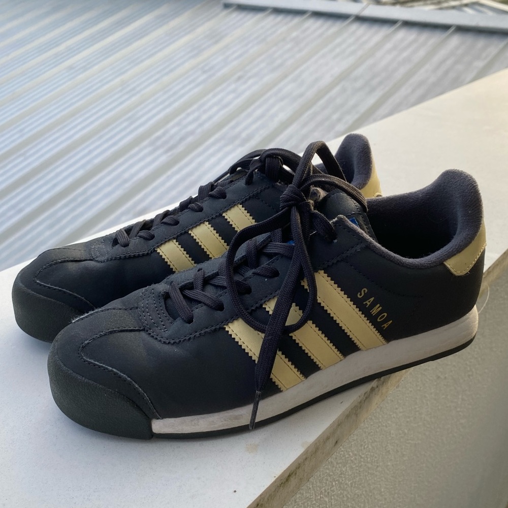 Adidas Samoas Size 7.5
